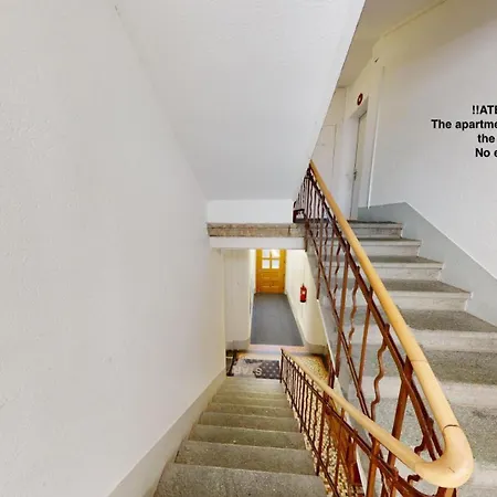 Apartamento Solution-grischun - Zentral - Balkon - Kaffe,tee - Etagenbett