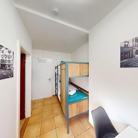 Solution-grischun - Zentral - Balkon - Kaffe,tee - Etagenbett *
