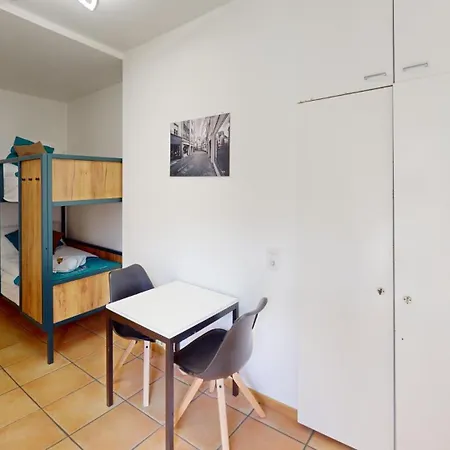 Solution-grischun - Zentral - Balkon - Kaffe,tee - Etagenbett * Cuera