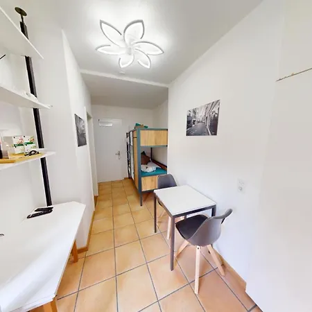 Solution-grischun - Zentral - Balkon - Kaffe,tee - Etagenbett