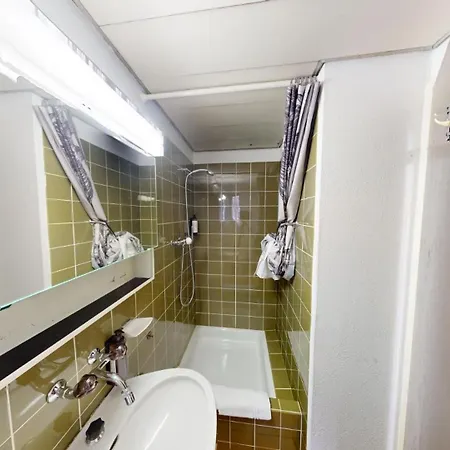 Solution-grischun - Zentral - Balkon - Kaffe,tee - Etagenbett Apartamento Cuera